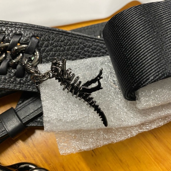 Coach Sling Bag - Picture 2 of 8